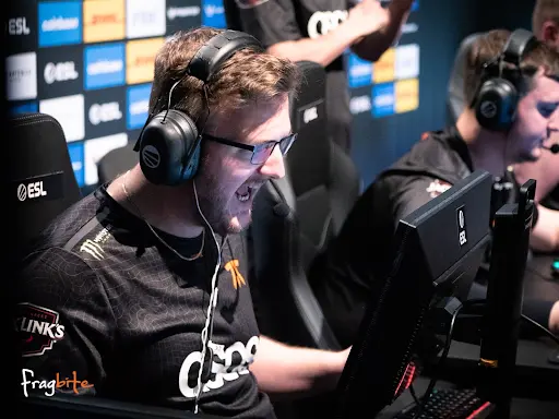 Owen "smooya" Butterfield