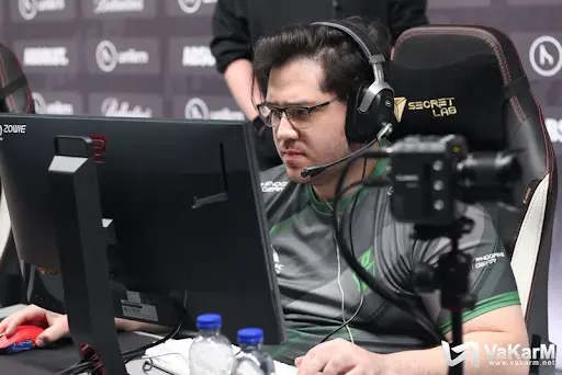 Aaron "AZR" Ward