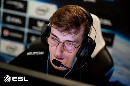 © This photo is copyrighted by ESL