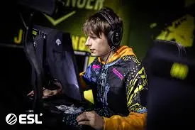 © This photo is copyrighted by ESL