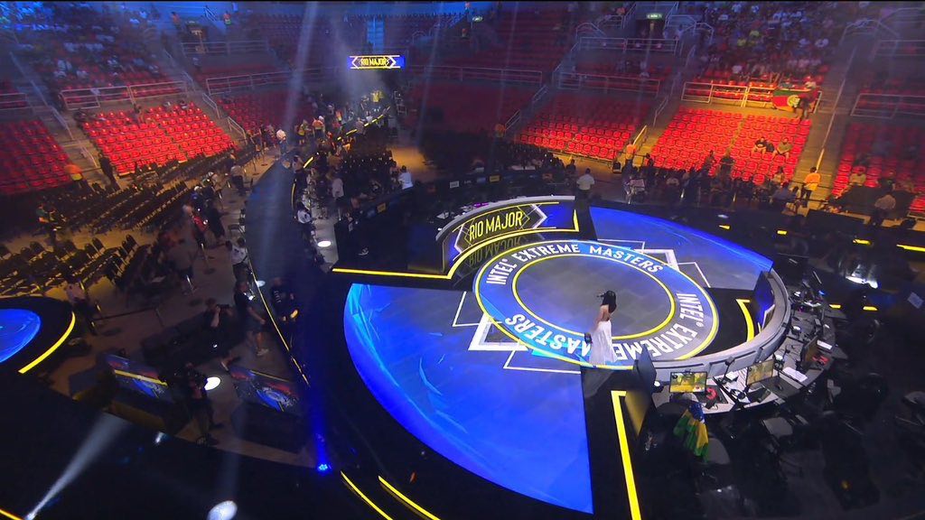 Arena before the match between MOUZ and Outsiders