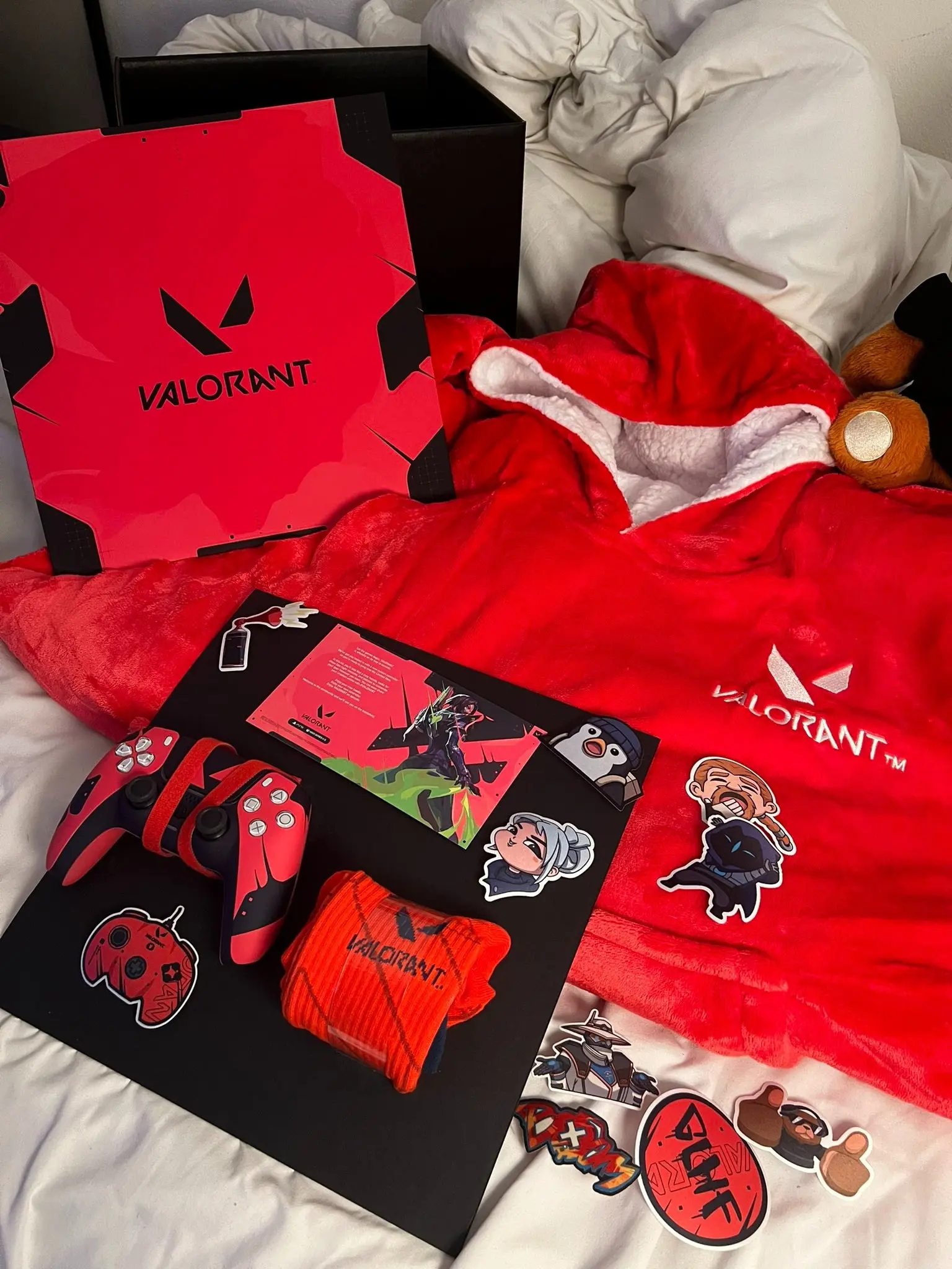 Geschenke von Riot Games zur Feier des Launches von Valorant auf Konsolen