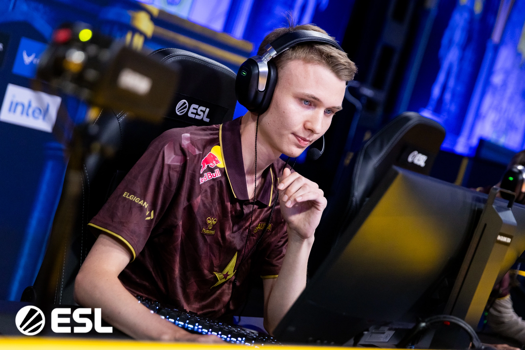 © This photo is copyrighted by ESL.