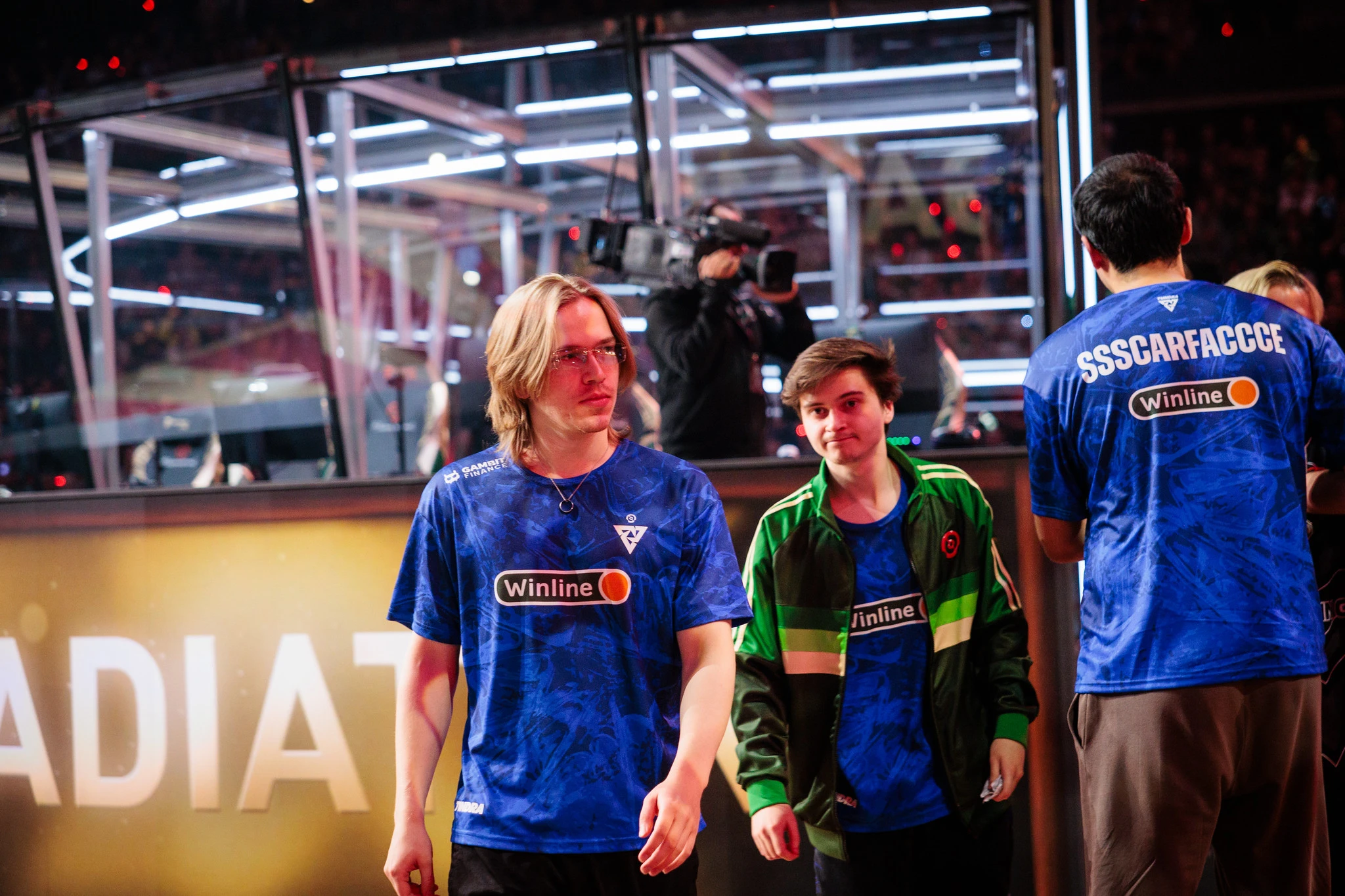 Topson se aposenta após 8 anos de competição.
