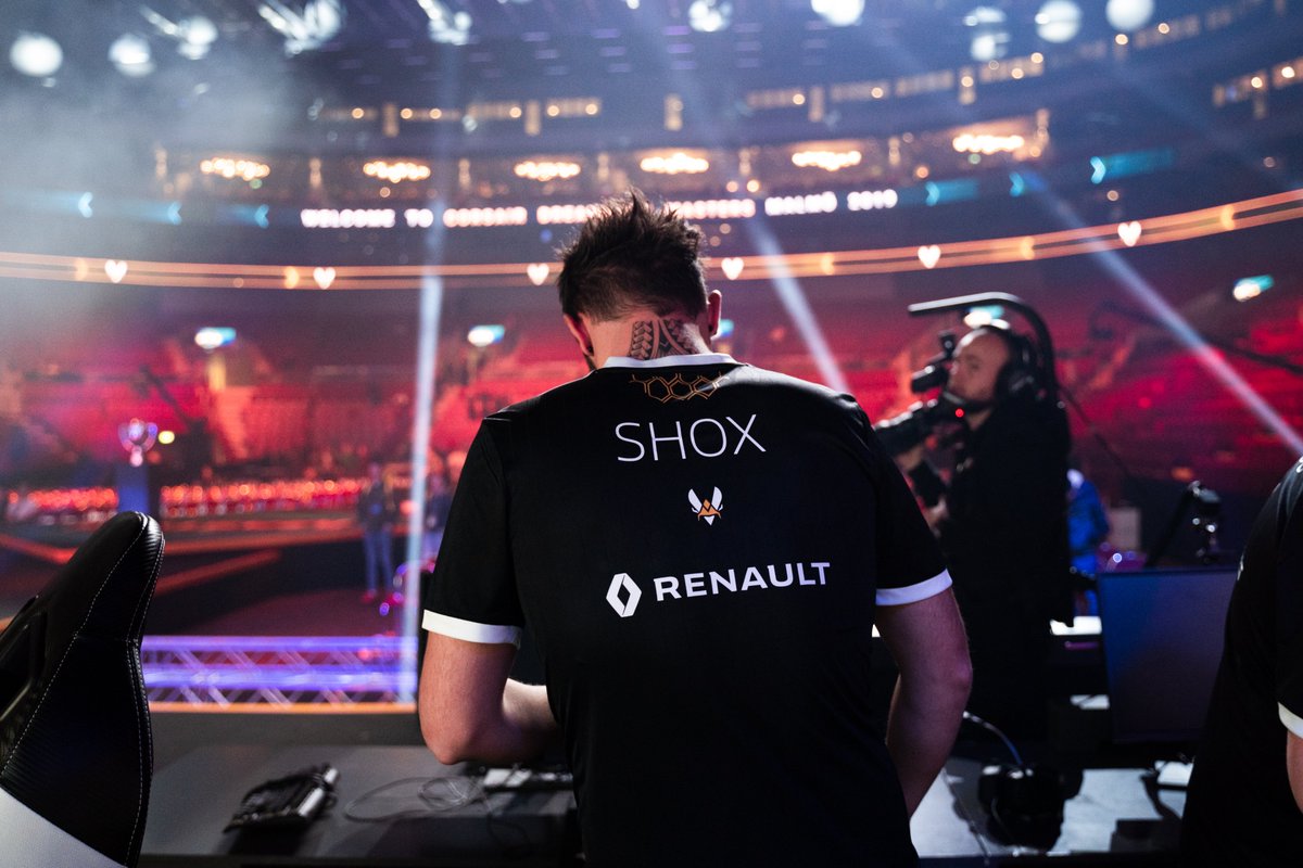 Vitality had a difficult match against MOUZ