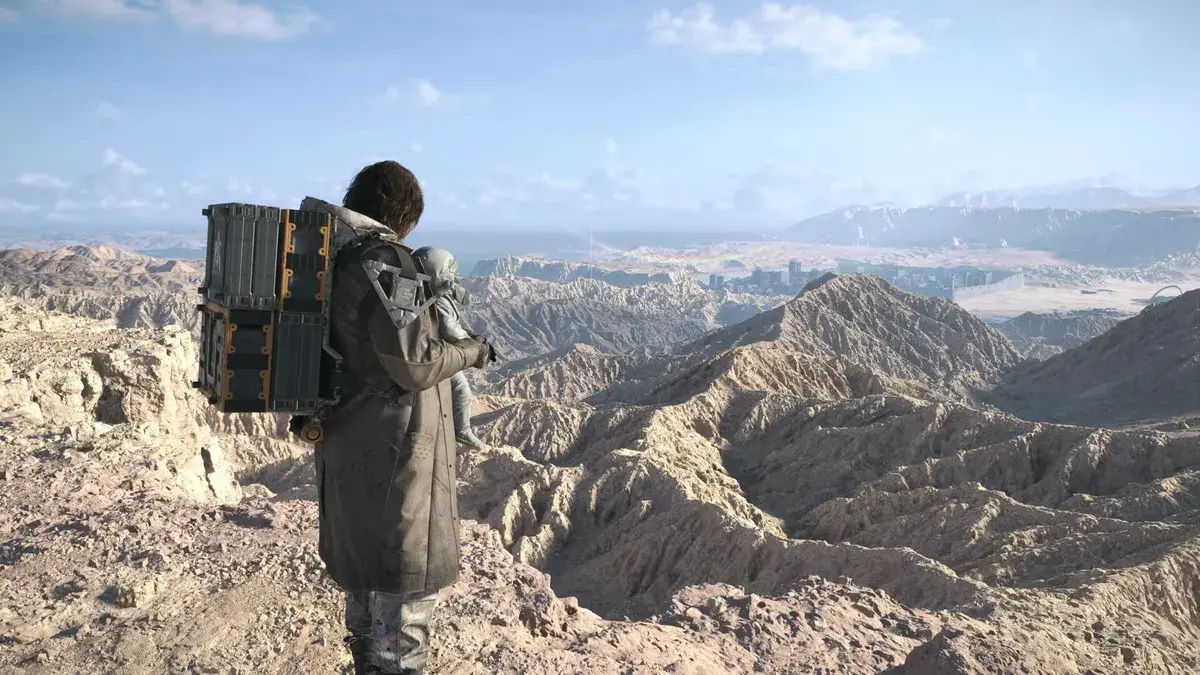 Sam Porter con su rucksack en&nbsp;Death Stranding 2: On the Beach