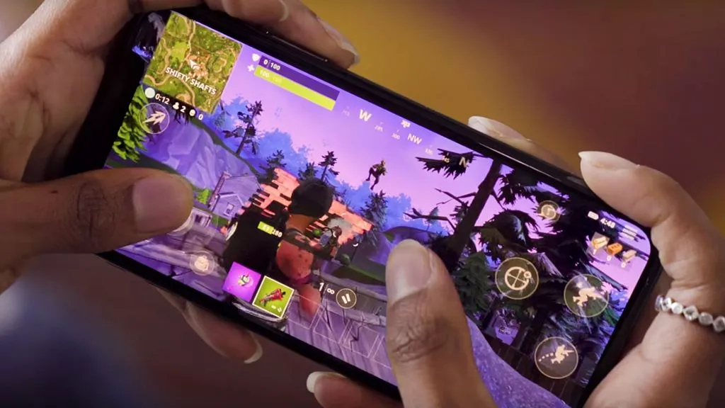Jouer à Fortnite sur un appareil mobile
