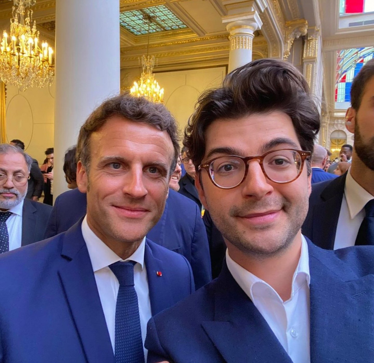 Фото Ceb с Президентом Франции