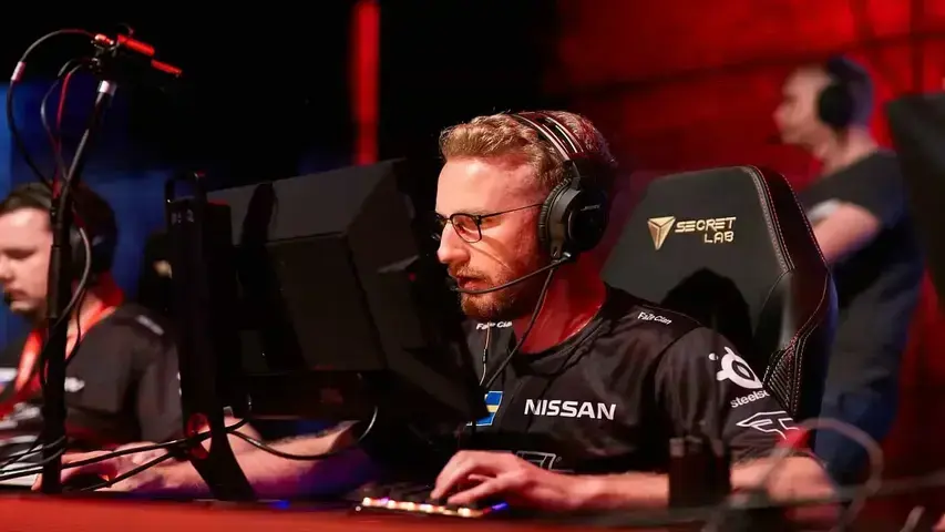 Olofmeister holds the record for the most days on the bench