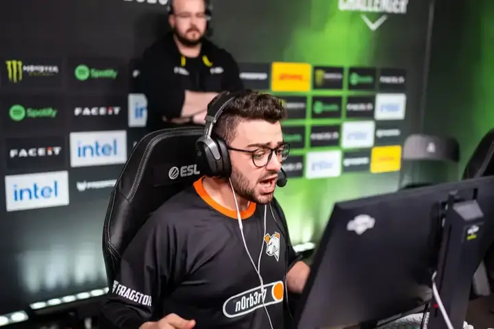 n0rb3r7 called FACEIT tweeters "stupid" because they spoke Ukrainian