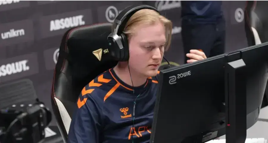 Apeks Signs Contract with Former OG and Astralis Psychologist