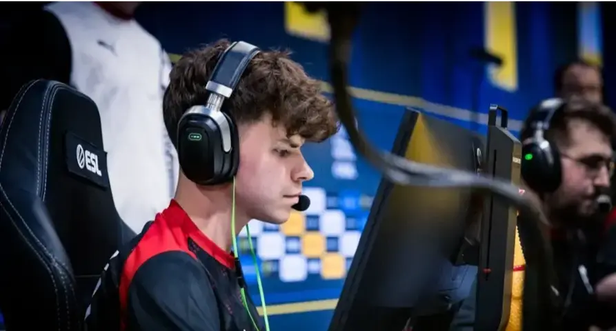 siuhy has extended his contract with MOUZ until the end of 2024