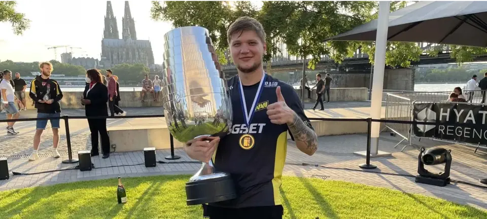    s1mple          