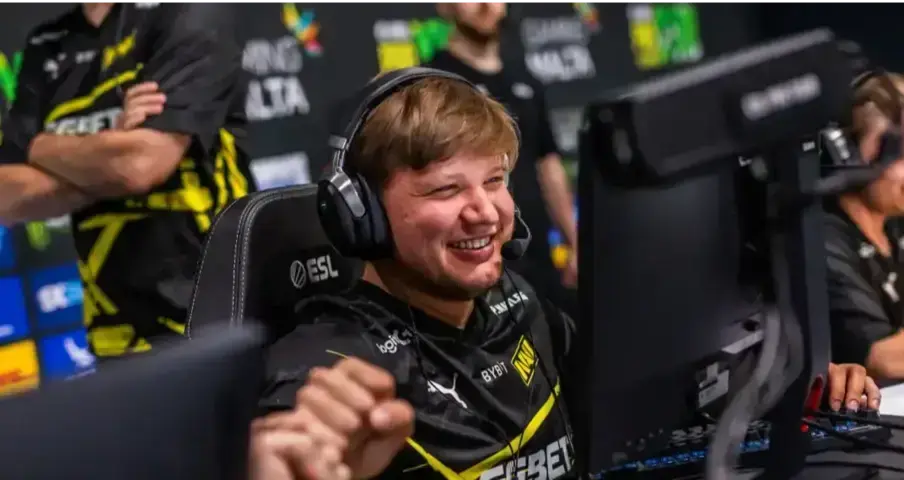 s1mple: "Falcons monthly salary is $1,000,000"
