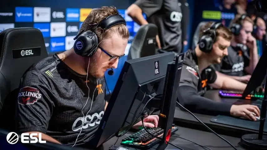 Smooya on s1mple: “He could have dominated if he hadn’t stopped playing”
