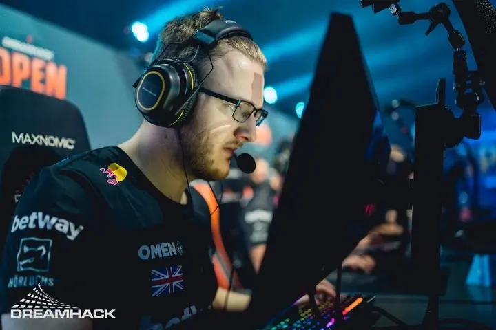 Smooya Speak to Illuminar Gaming Before RMR: "Please Beat S1mple For Us Because We Would Have Beaten NAVI 100%"