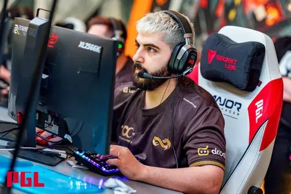 Maj3r proposes to expand the card pool with Dust 2, Cache, Train and Cobblestone
