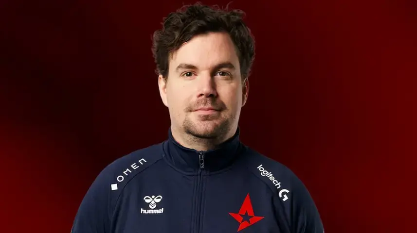HUNDEN Became the Chief Analyst of Astralis