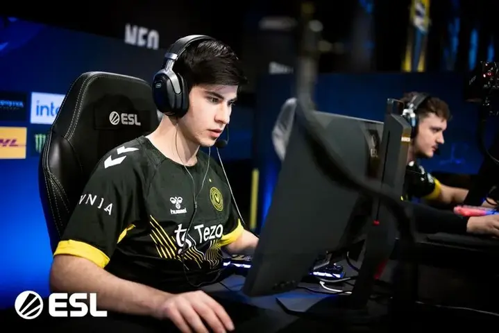 Vitality прошли в полуфинал BLAST Premier: Spring Final 2024, победив FaZe