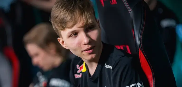 device named m0NESY the next top 1 player in CS:GO