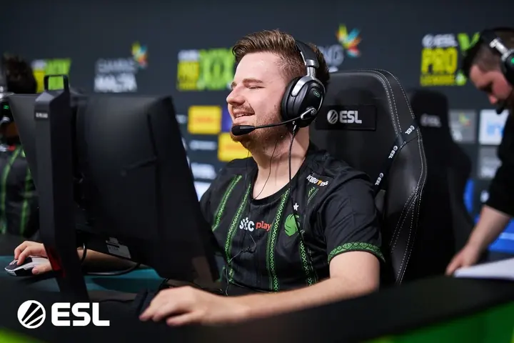 Dupreeh: “É ótimo poder voltar a jogar onde é divertido” - O regresso da estrela dinamarquesa ao mais alto nível com os Falcons