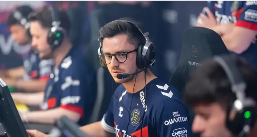 Prédiction et analyse du match Team Vitality vs Team Liquid - BLAST Premier : Fall Final 2024