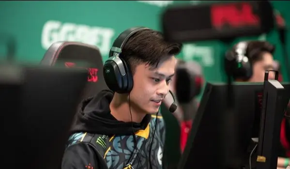 Stewie2k revealed the key difference between tier-1 players in VALORANT and CS:GO