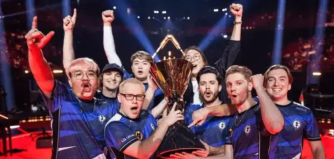 LOUD taking home VALORANT Champions trophy to Brazil