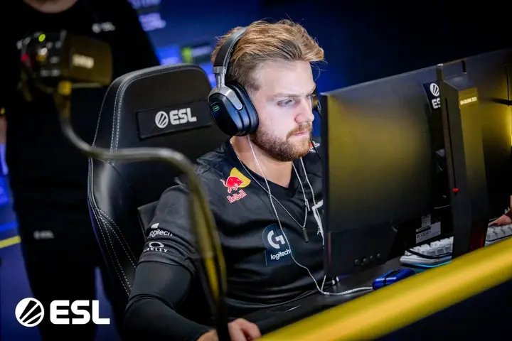 Nicolai 'device' Reedtz's Counter-Strike Player Profile